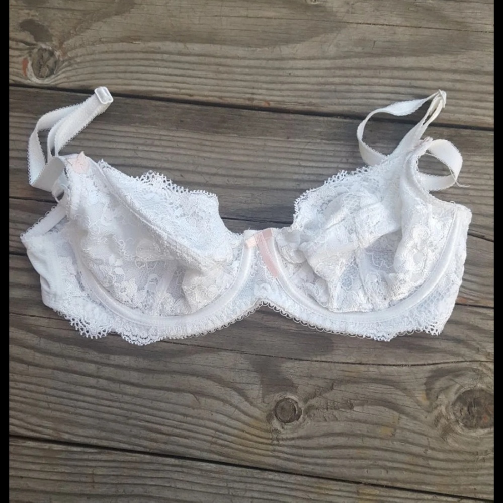 White lace bra